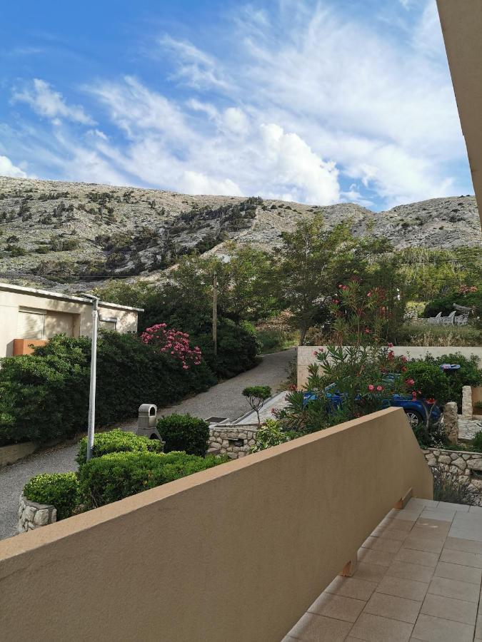 Apartments Lucia Паг Экстерьер фото