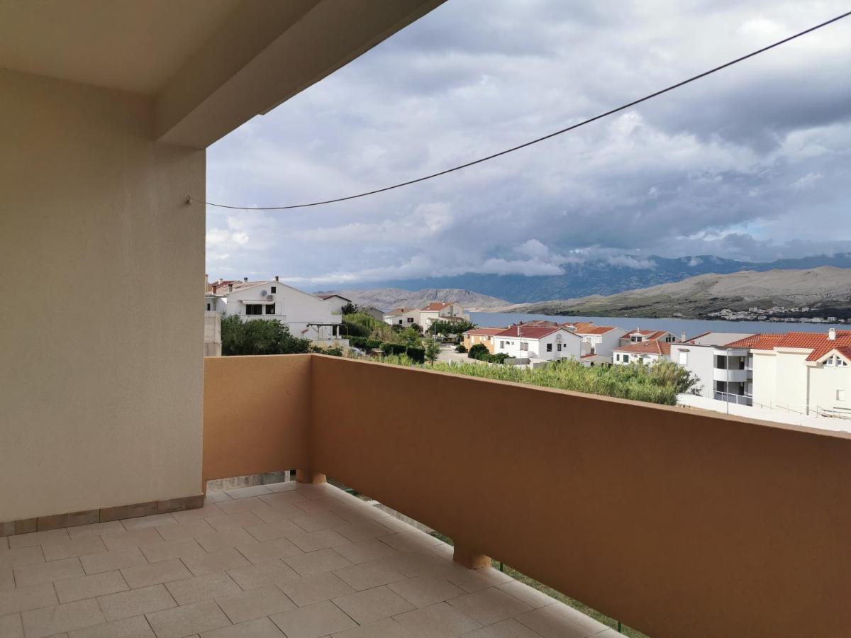 Apartments Lucia Паг Экстерьер фото