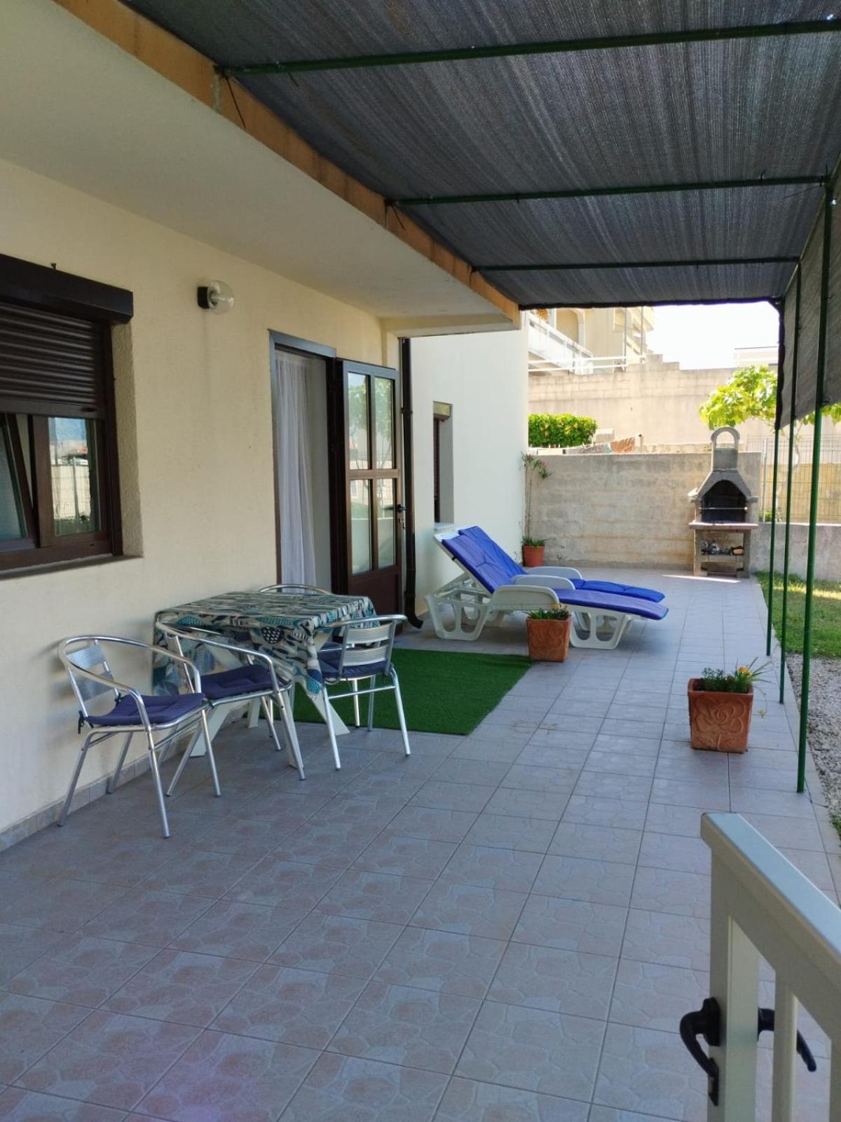 Apartments Lucia Паг Экстерьер фото