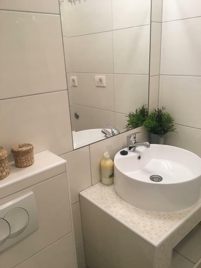 Apartments Lucia Паг Экстерьер фото
